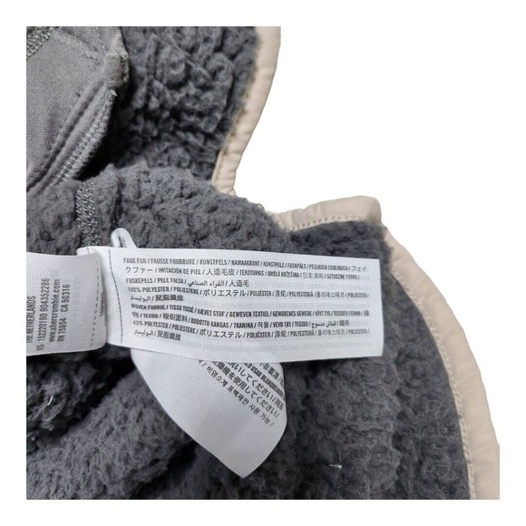 Abercrombie & Fitch Pullover‎ Womens Medium Gray Soft A F Sherpa Fleece 1/4 Zip - Picture 4 of 12